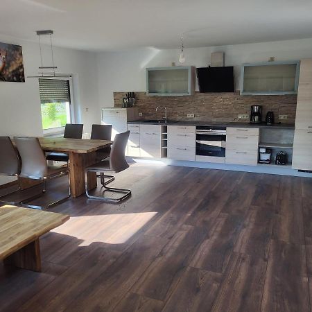Ferienwohnung-Kroeger-Ii ฮาสเซลเฟลเดอ ภายนอก รูปภาพ