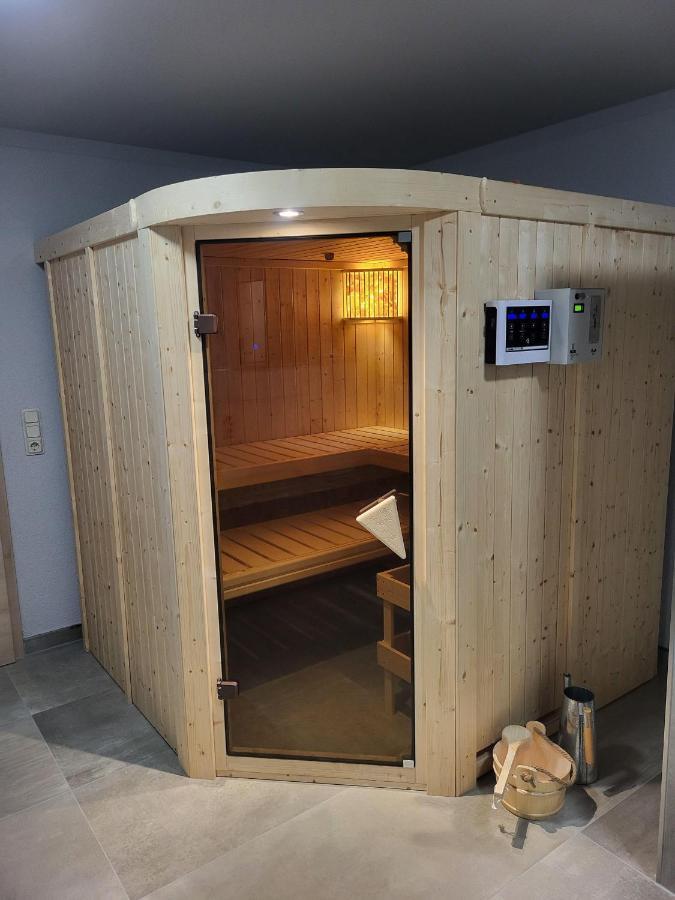 Ferienwohnung-Kroeger-Ii ฮาสเซลเฟลเดอ ภายนอก รูปภาพ